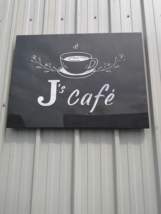 J’s Café