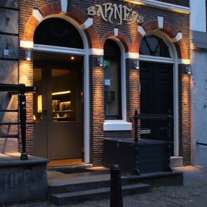Barney's Lounge Coffeeshop