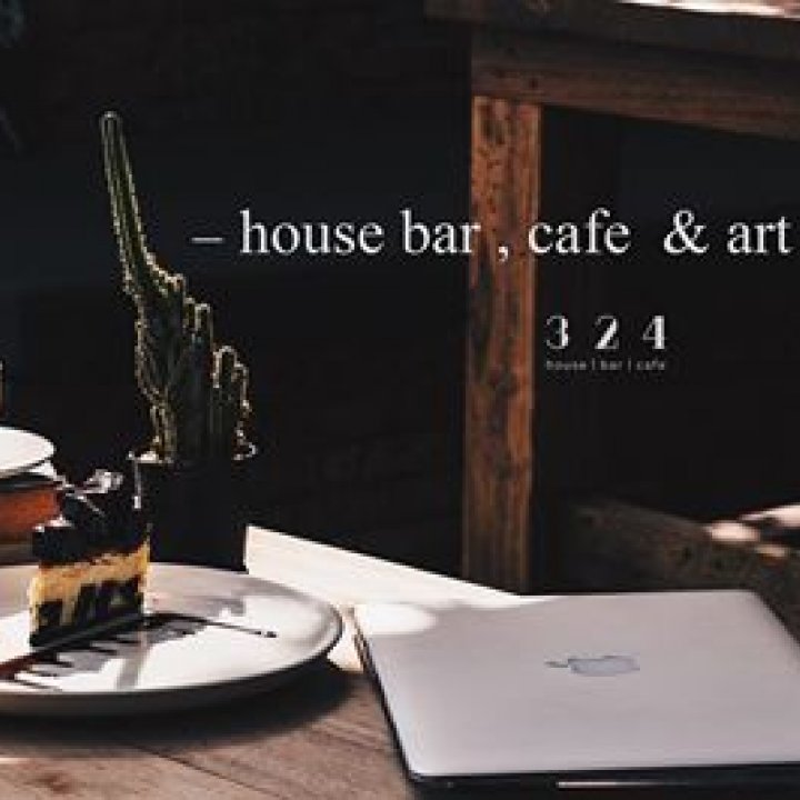 324house bar cafe
