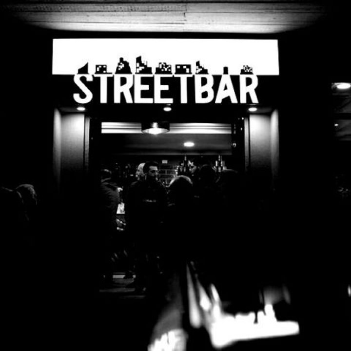 Street Bar